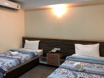 Ching Hao Grand Hotel 142.8sqwah 62rooms 210,000,000 Am: 065619----