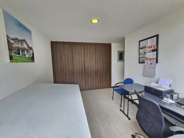 Luminosa suite, sector Lomas de Monteserrín, en Venta, departamento 1 dormitorio, Seguridad dentro de Urb.en Quito