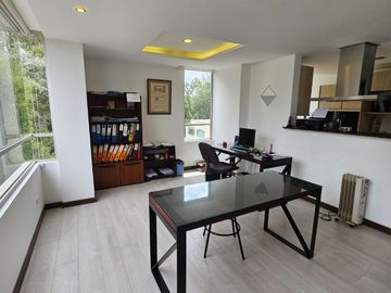 Luminosa suite, sector Lomas de Monteserrín, en Venta, departamento 1 dormitorio, Seguridad dentro de Urb.en Quito