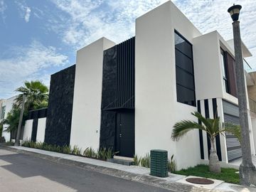 Casa en Venta Santa Helena - Fraccionamiento Lomas de la Rioja