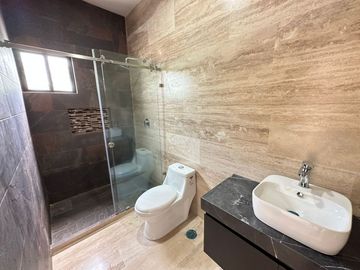 Casa en Venta Santa Helena - Fraccionamiento Lomas de la Rioja