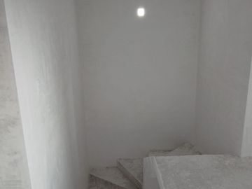 VENTA DE CASA 2 NIVELES 3 RECAMARAS EN FRACCIONAMIENTO VALLE DE LAS ESTRELLAS, MUY CERCA DE UNIVERSIDAD AUTONOMA DE HIDALGO Y HOSPITAL GENERAL EN MINE