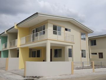 The Fully Fitted House for Sale in Neuville, Cavite via Cavitex