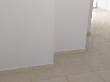 TE VENDO DIVINO APARTAMENTO CERCA DE LA AUTOPISTA Y EL METRO EN NAVARRA NIQUÍA.