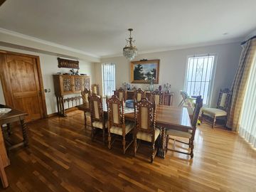 BROKER- JARDIN 7 DORM-6 BAÑOS-4ESTAC-PISCINA- 3 BODEGAS-VISTA MAR