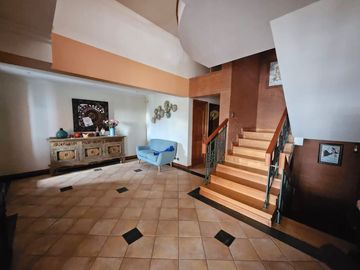 BROKER- JARDIN 7 DORM-6 BAÑOS-4ESTAC-PISCINA- 3 BODEGAS-VISTA MAR