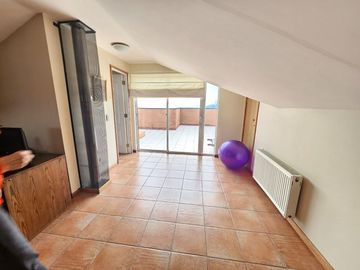 BROKER- JARDIN 7 DORM-6 BAÑOS-4ESTAC-PISCINA- 3 BODEGAS-VISTA MAR
