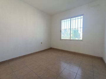 Casa de 4 recámaras (una en planta baja) en Fracc. Geovillas del Puerto
