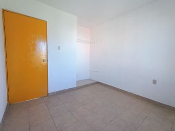 Casa de 4 recámaras (una en planta baja) en Fracc. Geovillas del Puerto