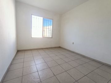 Casa de 4 recámaras (una en planta baja) en Fracc. Geovillas del Puerto