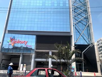 VENTA DE LOCAL COMERCIAL C.C. GALAXY PLAZA CHORRILLOS