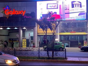 VENTA DE LOCAL COMERCIAL C.C. GALAXY PLAZA CHORRILLOS