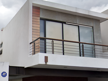 Cumbres del Lago, Juriquilla, Querétaro en calle de Lago Yalahan # 237