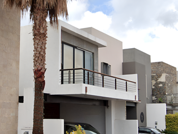Cumbres del Lago, Juriquilla, Querétaro en calle de Lago Yalahan # 237