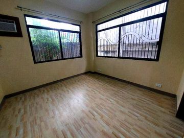 20M - 2 Storey House and Lot for sale in Filinvest Subdivision Batasan Hills Commonwealth Quezon City