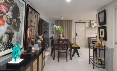 Stylishly Furnished 1-Bedroom Condo with Convertible 2nd Bedroom, Roof Deck, and More in Merville, Parañaque For SALE!