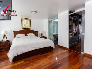 VENTA BELLO DEPARTAMENTO DUPLEX EN SURCO, CERCA A LA AV. BENAVIDES CON HIGUERETA