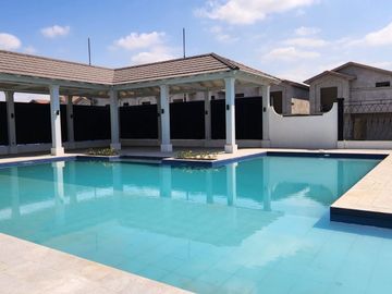 Venta de Casa Camelia en Serena de Casalaguna cerca de Riocentro Dorado, La Aurora, Samborondón
