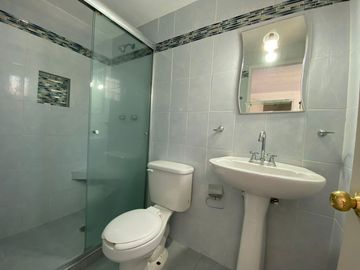 Se Vende Casa en REAL DEL LAGO, Circuito del Lago Poniente MZ 7 LT 7, Colonia del Lago, Villa Nicolás Romero, Estado de México, México