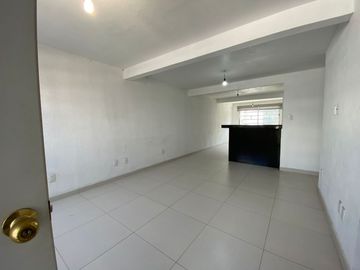 Se Vende Casa en REAL DEL LAGO, Circuito del Lago Poniente MZ 7 LT 7, Colonia del Lago, Villa Nicolás Romero, Estado de México, México
