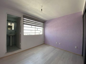 Se Vende Casa en REAL DEL LAGO, Circuito del Lago Poniente MZ 7 LT 7, Colonia del Lago, Villa Nicolás Romero, Estado de México, México