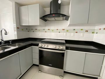 Se Vende Casa en REAL DEL LAGO, Circuito del Lago Poniente MZ 7 LT 7, Colonia del Lago, Villa Nicolás Romero, Estado de México, México