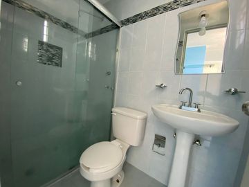 Se Vende Casa en REAL DEL LAGO, Circuito del Lago Poniente MZ 7 LT 7, Colonia del Lago, Villa Nicolás Romero, Estado de México, México