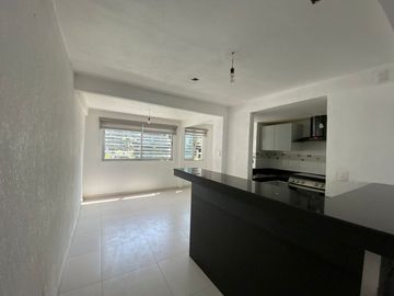 Se Vende Casa en REAL DEL LAGO, Circuito del Lago Poniente MZ 7 LT 7, Colonia del Lago, Villa Nicolás Romero, Estado de México, México