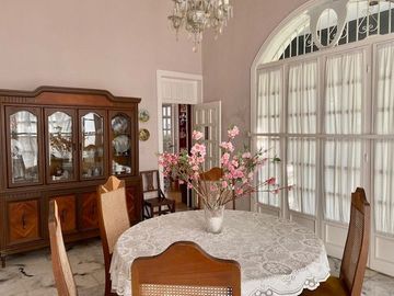 Casa colonial en la tradicional colonia García Ginerés