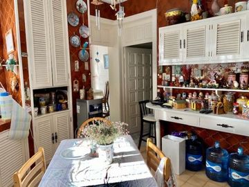 Casa colonial en la tradicional colonia García Ginerés