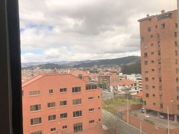 Lujoso Penthouse en venta 345m2C a pocas cuadras del centro de Cuenca
