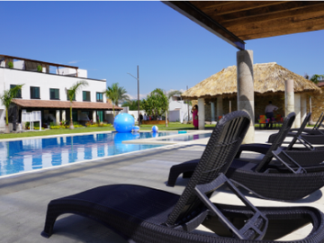 Casa de 3 recámaras con alberca en condominio en Residencial Terra Vita, Fraccionamiento Santa Fe, Xochitepec, Mor.