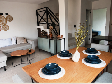 Casa de 3 recámaras con alberca en condominio en Residencial Terra Vita, Fraccionamiento Santa Fe, Xochitepec, Mor.
