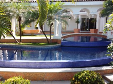 CASA CON MUELLE EN NUEVO VALLARTA