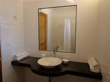 HOTEL en MANCORA en VENTA, HOTEL DE PLAYA, 1600 M2