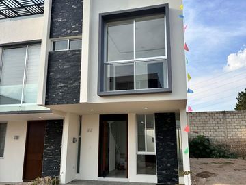 Casa Zona Valdepeñas, San Isidro en Zapopan