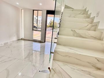 Casa Zona Valdepeñas, San Isidro en Zapopan