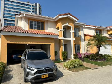 Casa de conjunto sector buenavista la castellana en venta en Barranquilla