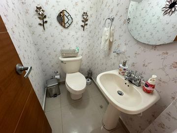 Casa de conjunto sector buenavista la castellana en venta en Barranquilla