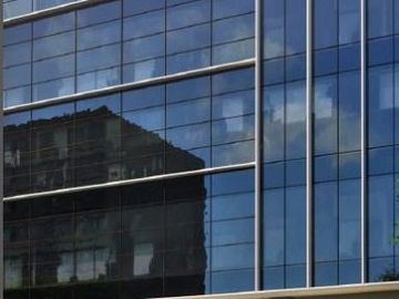 ALQUILO IMPECABLE OFICINA EN CENTRO EMPRESARIAL