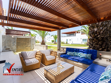 HERMOSA CASA DE PLAYA VISTA A PARQUE CON TERRAZA, PARRILLA Y PISCINA. EN 7MA FILA, MODERNA DE 2 PLANTAS VISTA A LA ÁREA DE JUEGOS Y PISCINA