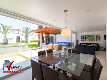 HERMOSA CASA DE PLAYA VISTA A PARQUE CON TERRAZA, PARRILLA Y PISCINA. EN 7MA FILA, MODERNA DE 2 PLANTAS VISTA A LA ÁREA DE JUEGOS Y PISCINA