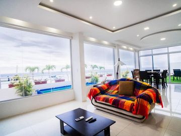 Casa de venta en Urbanizacion privada Manta Manabí