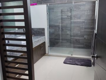 CASA EN VENTA EN JACARANDAS, TRES MARIAS