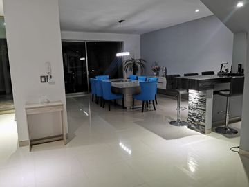 CASA EN VENTA EN JACARANDAS, TRES MARIAS