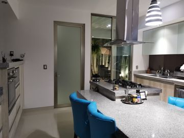 CASA EN VENTA EN JACARANDAS, TRES MARIAS