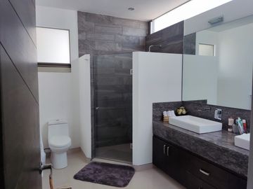 CASA EN VENTA EN JACARANDAS, TRES MARIAS