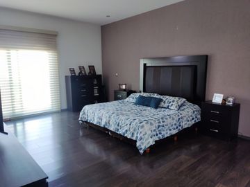 CASA EN VENTA EN JACARANDAS, TRES MARIAS