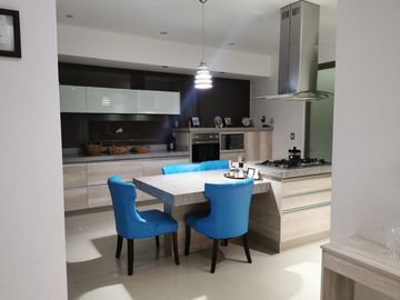 CASA EN VENTA EN JACARANDAS, TRES MARIAS