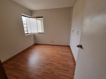 Lindo Dpto Impecable en Condominio en Av Buena Vista Chacarilla - San Borja